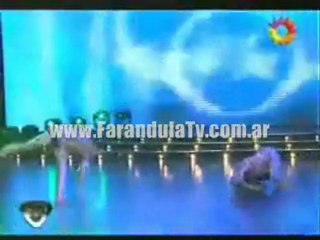 FarandulaTv.com.ar Baile de Wanda Nara en el ritmo Axe en Bailando 2011