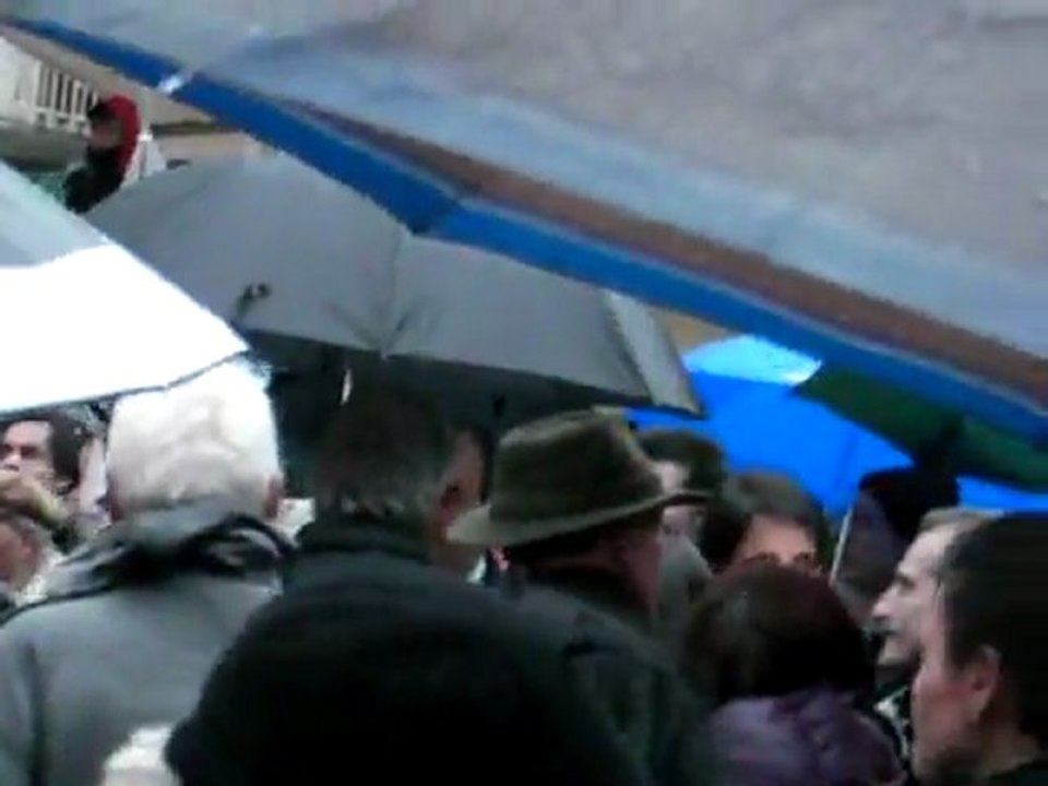 Antonio Di Pietro Napoli 6 Marzo 2009 arrivo in Piazza dei Martiri