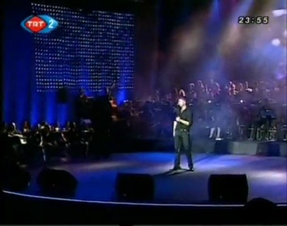 Özcan Deniz-Beni Affet-Harbiye Açık Hava Konseri-(11 Ağustos 2007)
