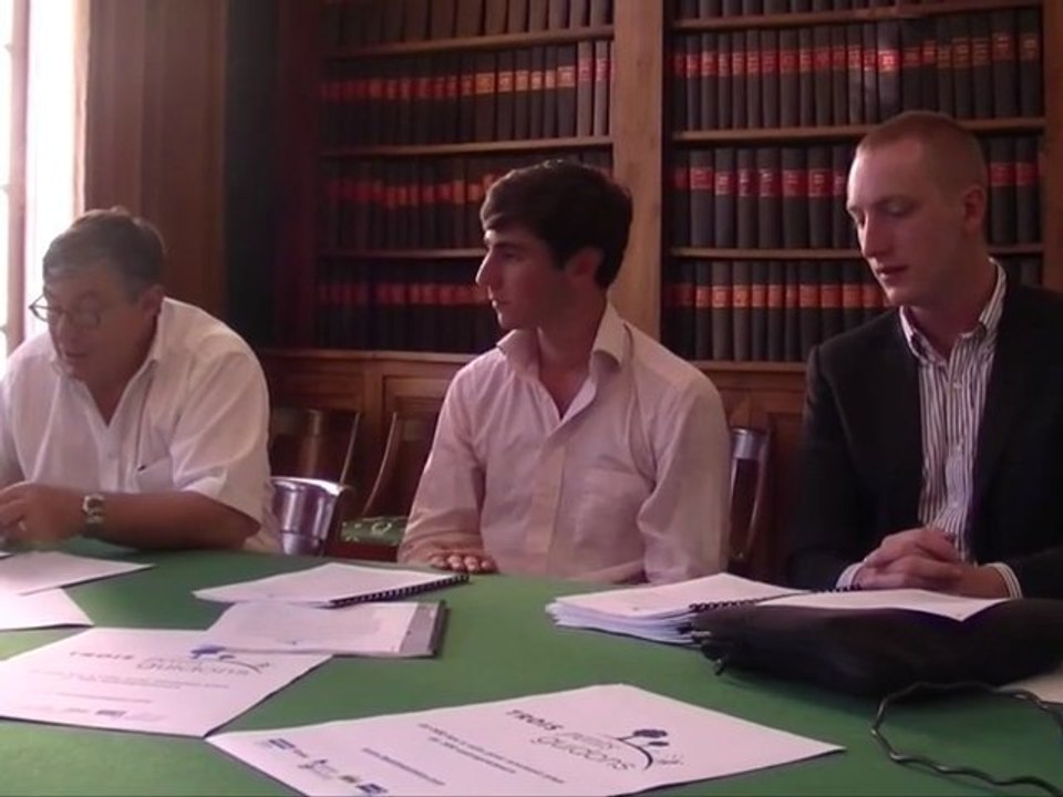 "Trois petits guidons", le tour du monde à vélo de trois étudiants à Sciences Po Paris