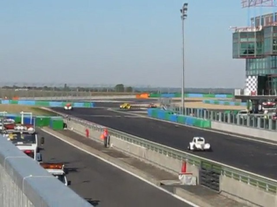 Gp camion Magny-cours 2011 - Essais libres legends cars 1 vidéo 1