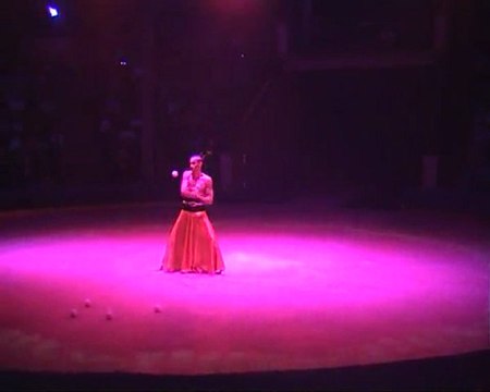 VLADIMIR GUMENYUK-Juggler-presents Art agency Valentino