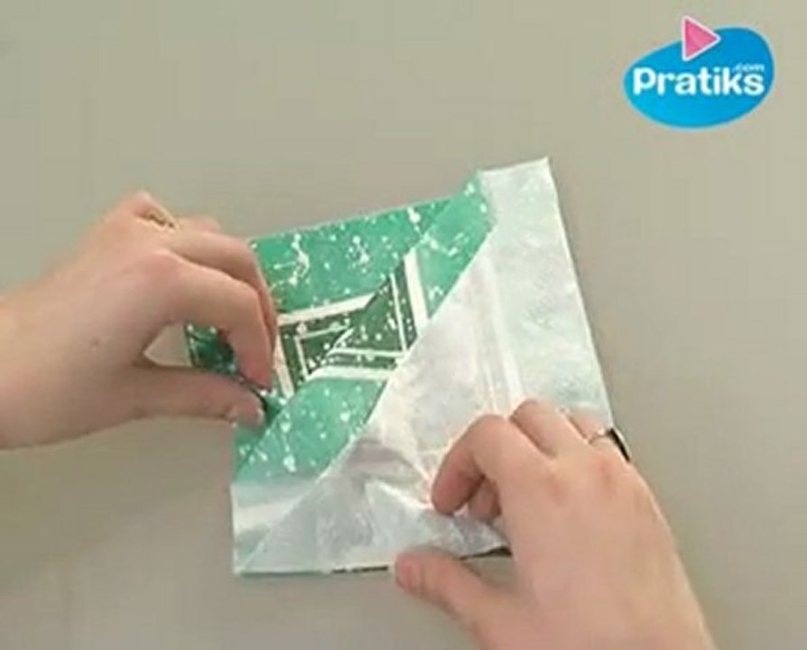 Comment faire un porte-couvert avec une serviette en papier ?