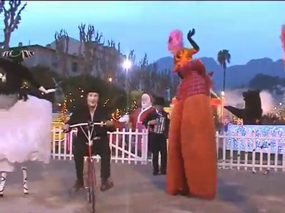 SPECTACLE - Démo spectacle de rue - Thème parisien (2004)