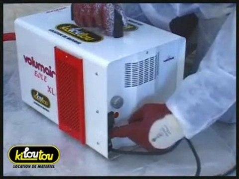 Comment utiliser un pistolet de projection de produits décoratifs sur un mur ?