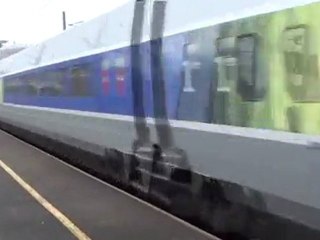 TGV traversée rapide d'une gar