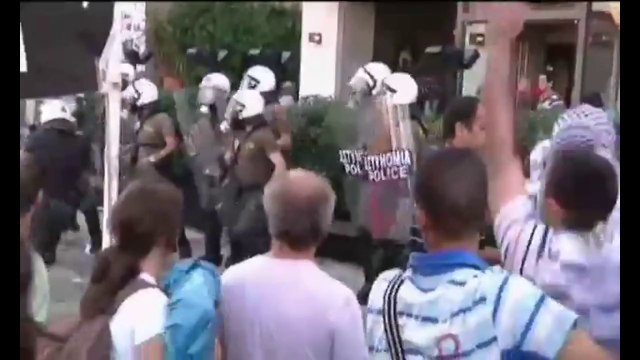 Freedom Flotilla - Proteste e scontri a Parigi e Atene