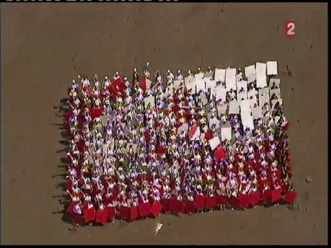 Fresque humaine au Gois et au Mont des Alouettes (aperçu vidéo) - TOUR 2011