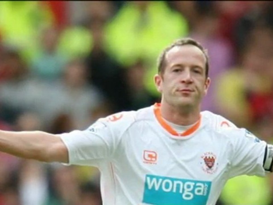 Liverpool holt Charlie Adam