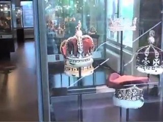 Lissa Coffey takes us to  Amsterdam