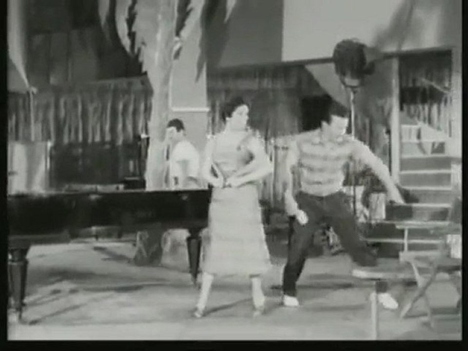 Pedro Infante y Libertad Lamarque (Escuela de música )‬‏