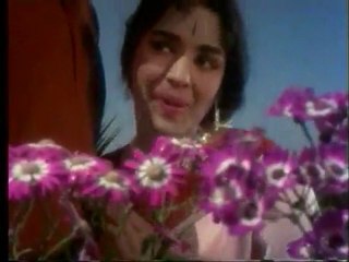 பூ மாலையில் ஓர் மல்லிகை