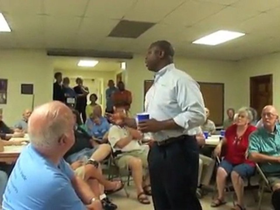 Rep. Tim Scott Floats Impeachment If Obama Invokes 14th Amendment On Debt Limit (VIDEO)