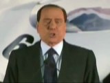 Berlusconi - Meglio essere appassionati delle belle ragazze che gay