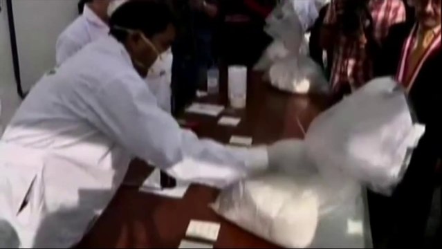 Perù - Le autorità bruciano 12 tonnellate di cocaina