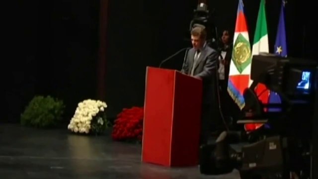 Yemen - La polizia spara sulla folla