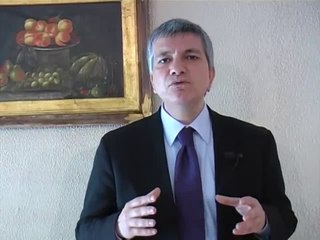 Скачать видео: Nichi Vendola - Il nostro tempo è adesso, la vita non aspetta