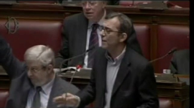 Giachetti (PD) - Fini ''Lei è il peggior presidente''