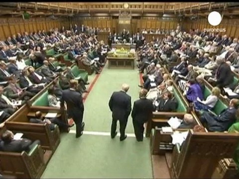 UK inquiry into tabloid phone hacking claims