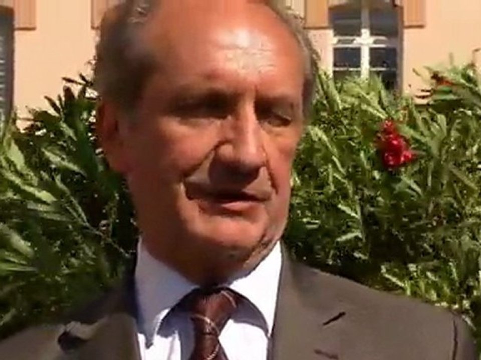 Jeunesse et égalité des chances : interview du ministre de la Défense et des Anciens combattants