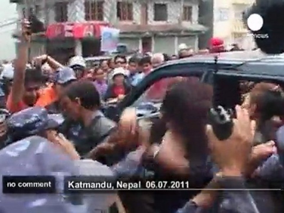 Riot police stop exiles from celebrating... - no comment