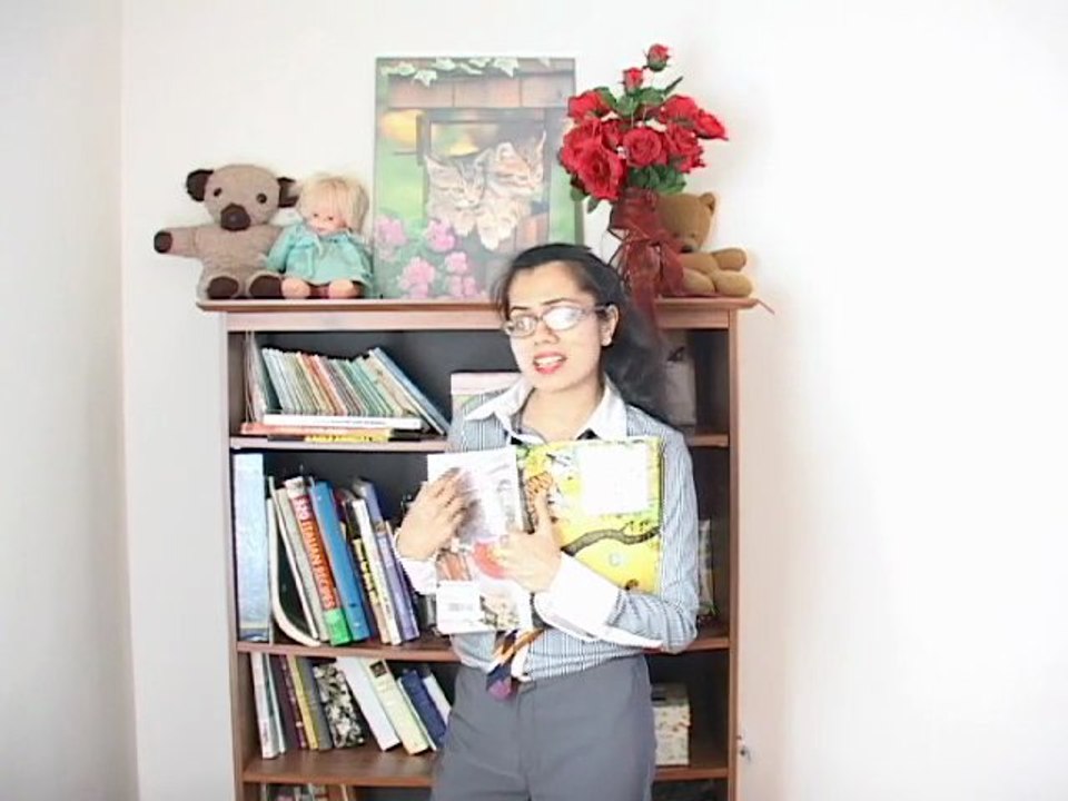 Ms Poopee Doodee performs the poem The Dead Bookworm by HP lovecraft. http://www.msdivine.net