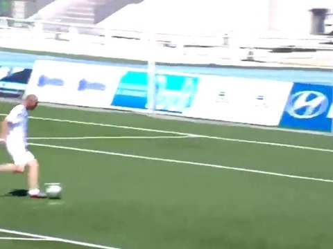 Zidane marque 5 buts en 22 secondes !