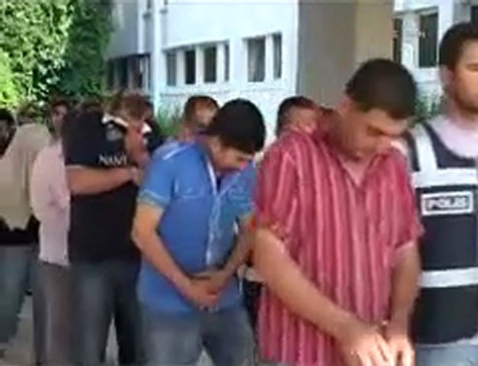 'Bataklık' operasyonunda 2'si polis, 15 kişi tutuklandı