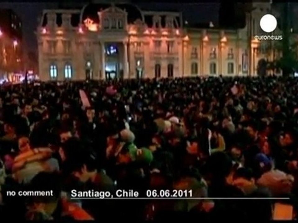 Kissing protest in Chile - no comment