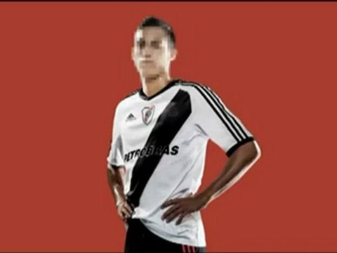 Η καμπάνια των οπαδών της Ρίβερ για αλλαγή της φανέλας