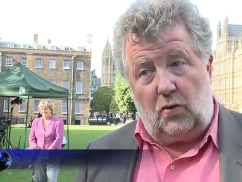 Retour en images sur la fermeture du News Of the World, le tabloïd dominical fleuron de l'empire Murdoch