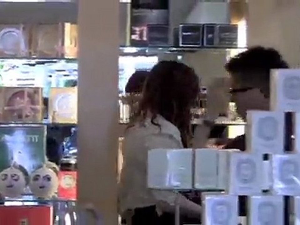 Exklusiv: Rumer Willis in knappen Shorts