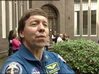 Nasa astronauts visit historic ship in Scotland