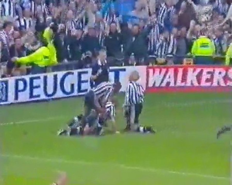 Shearer vs Sheff Utd (Apr 98)