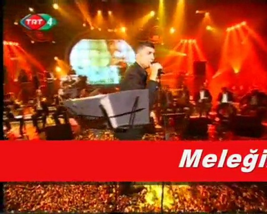 Özcan Deniz-Dön Desem-Canlı Performas Programı-2004