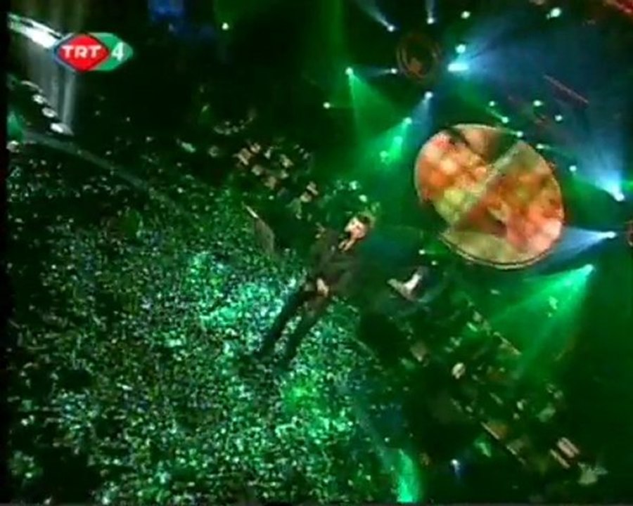 Özcan Deniz-Sevdanın Rengi-Canlı Peformans-2004