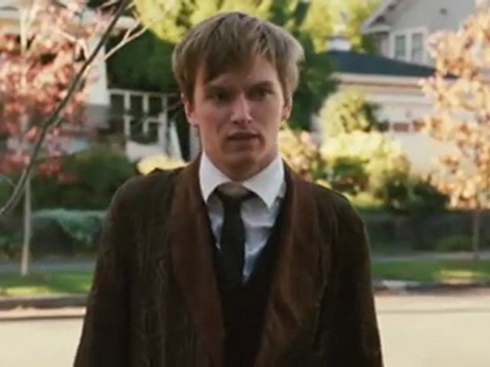 Inquietos (Restless) - Trailer 1