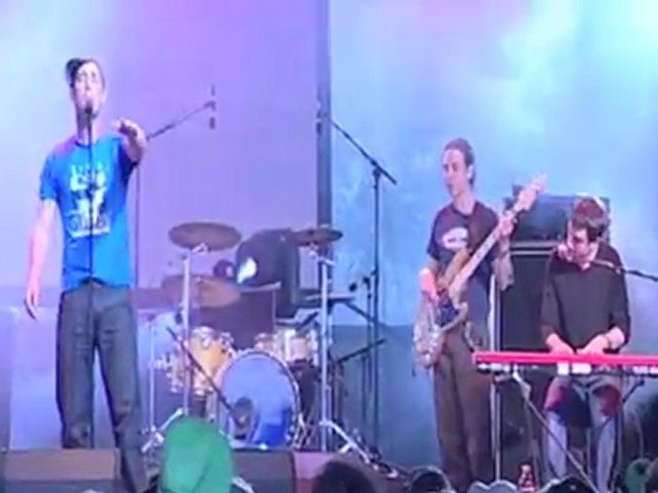 Sim's - Regardez-nous Live @ Festineuch 09