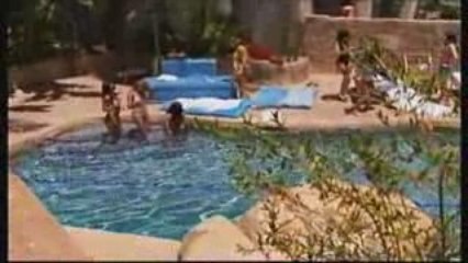 Paris Hilton : une amie pour la vie ? (W9)