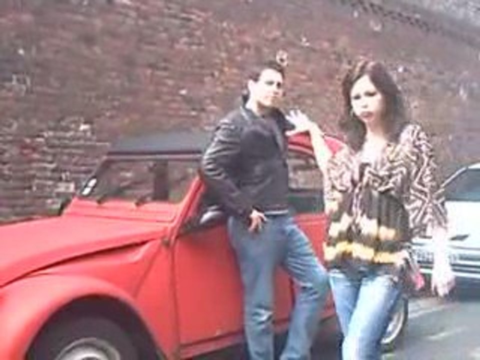 JEUNE DEMOISELLE RECHERCHE DIAMS CLIP GELLYANO