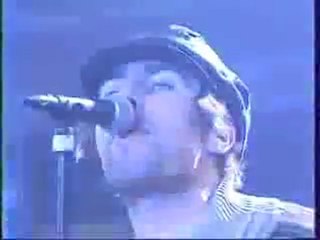 Oasis - roll with it - Live NPA Canal + 1995