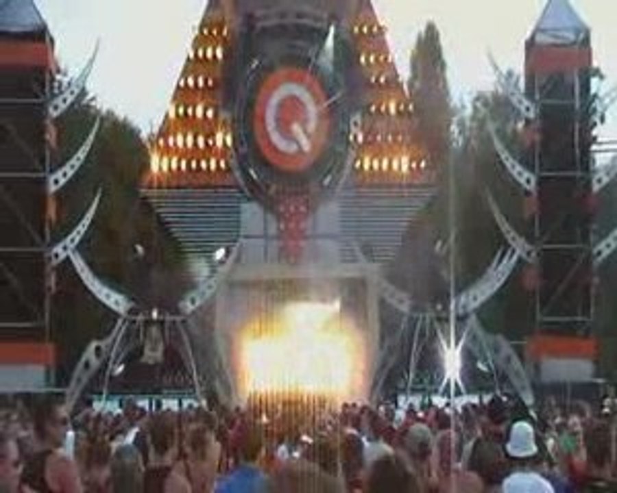 tomorrowland 2009 q-dance noise controlers