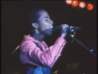 melody makers "what a plot" [live]