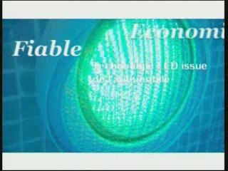 Lucie, projecteur piscine