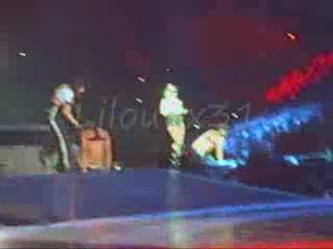 Britney Spears - 5 Juillet 2009 - Womanizer