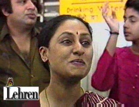 Big B welcomed by his fans