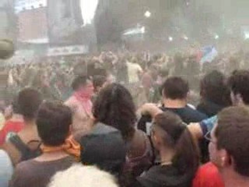 HELLFEST 2009 - Circle pit DEVIL DRIVER 2