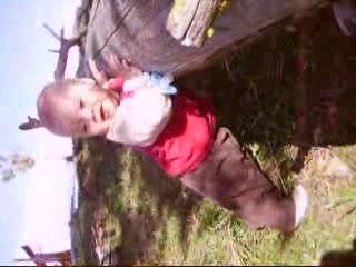 Yellowstone - Louis essaie de rester debout - Mai 2009