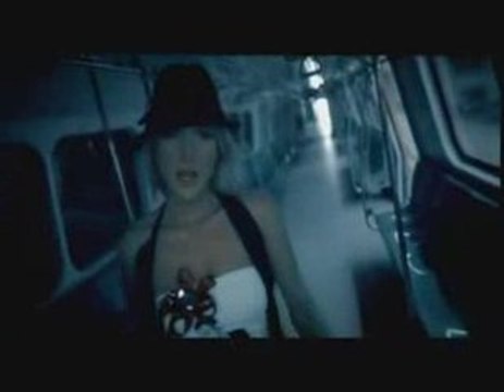 Nazlı & Beni Yazın Söz-Müzik : Serdar Ortaç