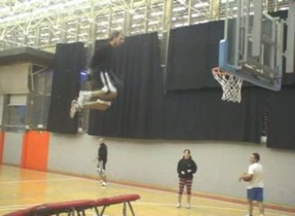BASKETBOL